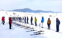 Bumper Business on Indian Ski Slopes