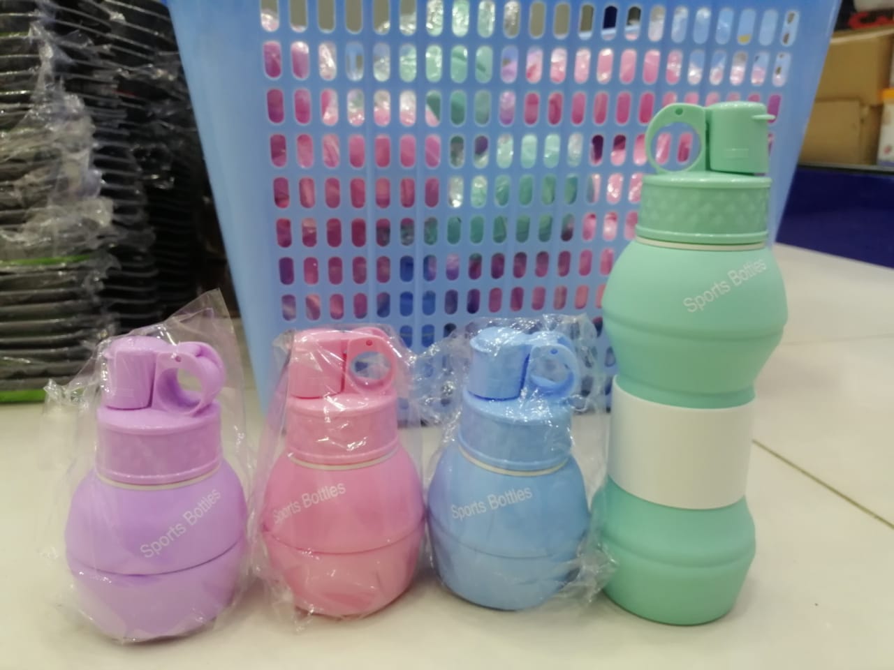 580 ml Silicone Water Bottle with Carabiner