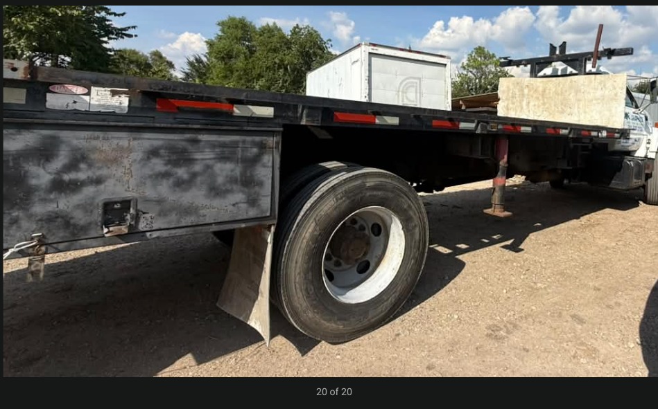26-Foot Heavy-Duty Flatbed Commercial Truck available for rent from M3 Rental in Houston