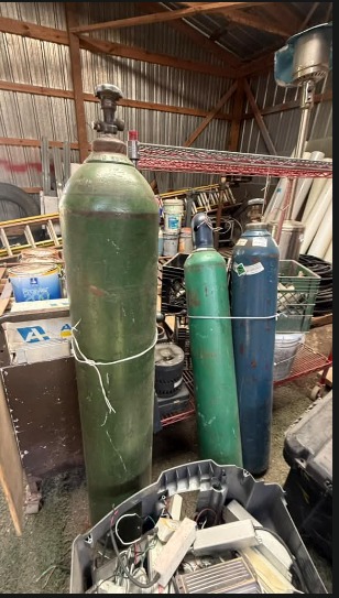 Compressed Gas Welding Cylinders – Oxygen / Acetylene / Shielding Gas available for rent from M3 Rental in Houston
