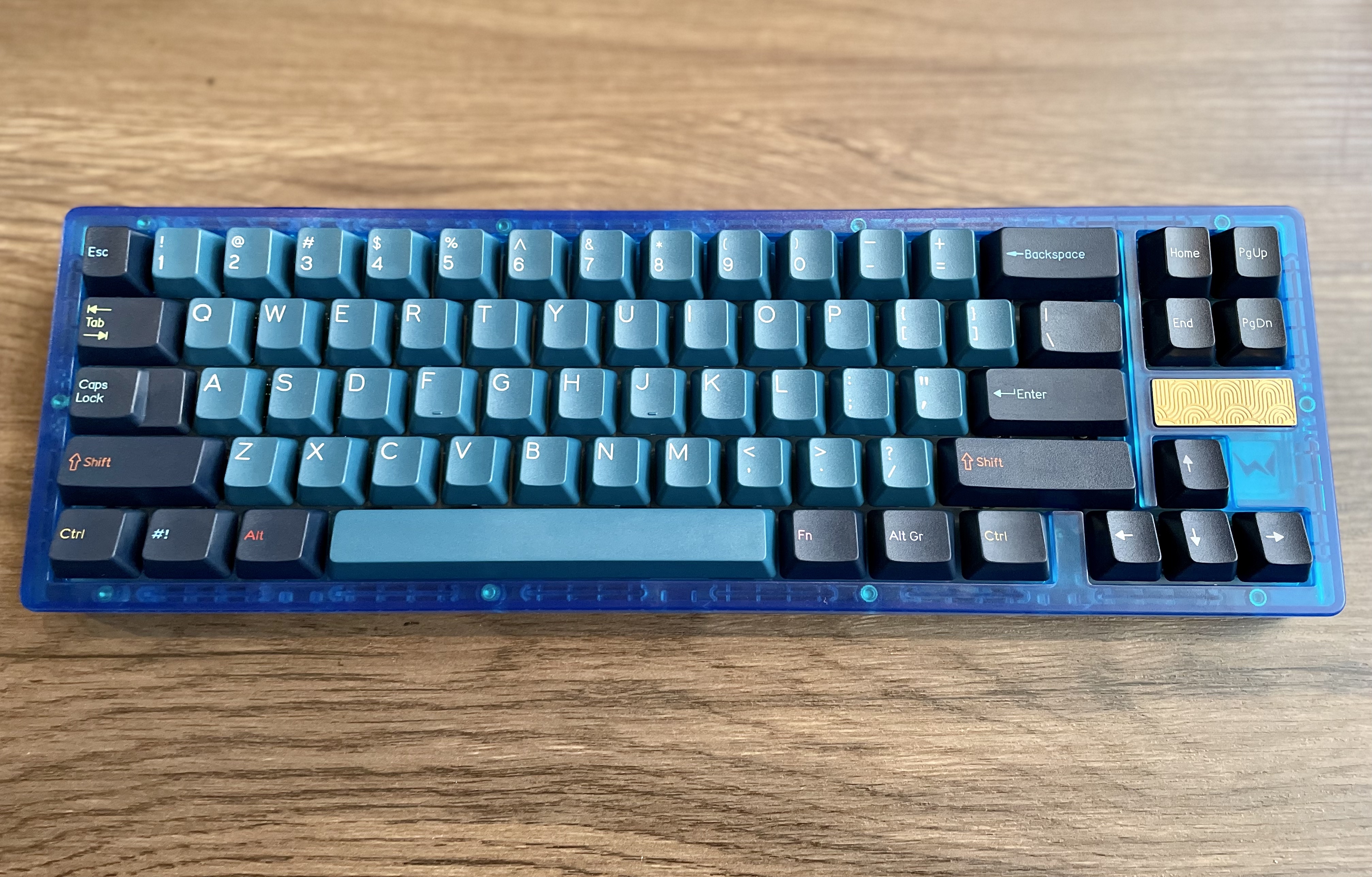 Ikki68 Aurora custom mechanical keyboard