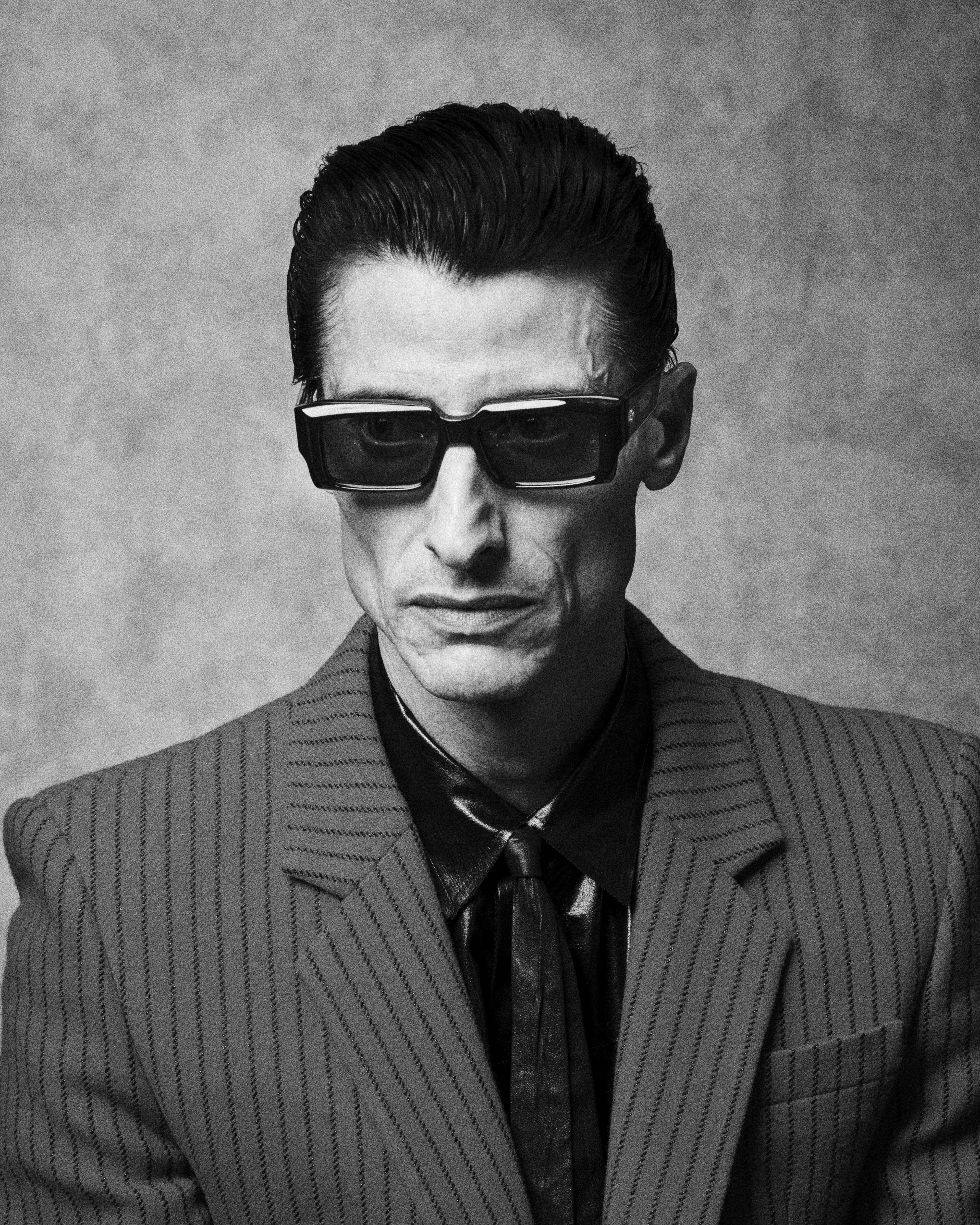 26-SHADOW / JET CR39