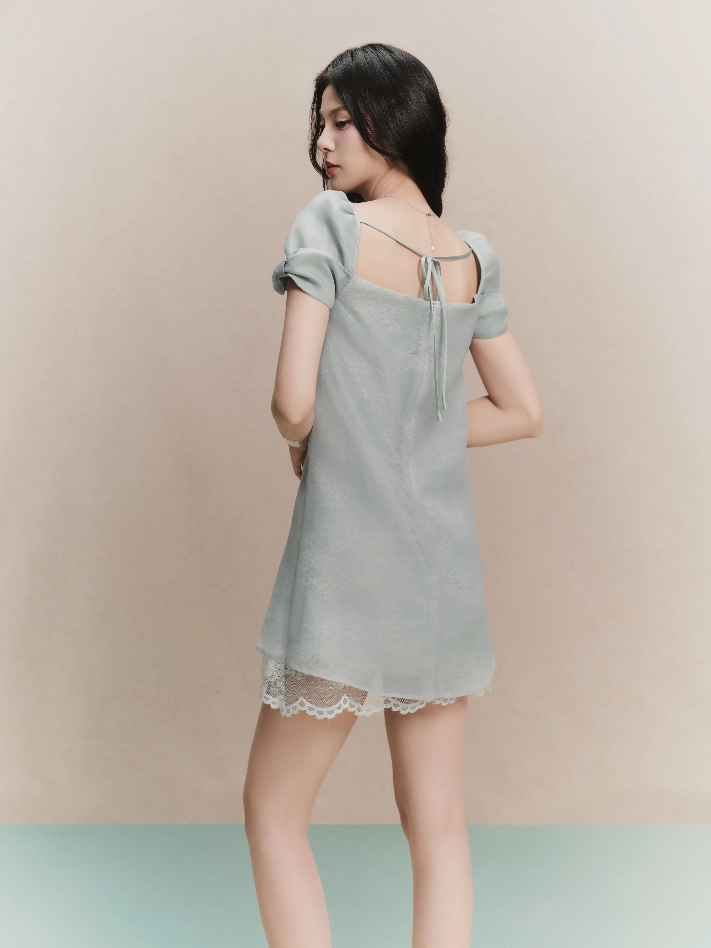 Váy tơ xanh phối ren Daphne