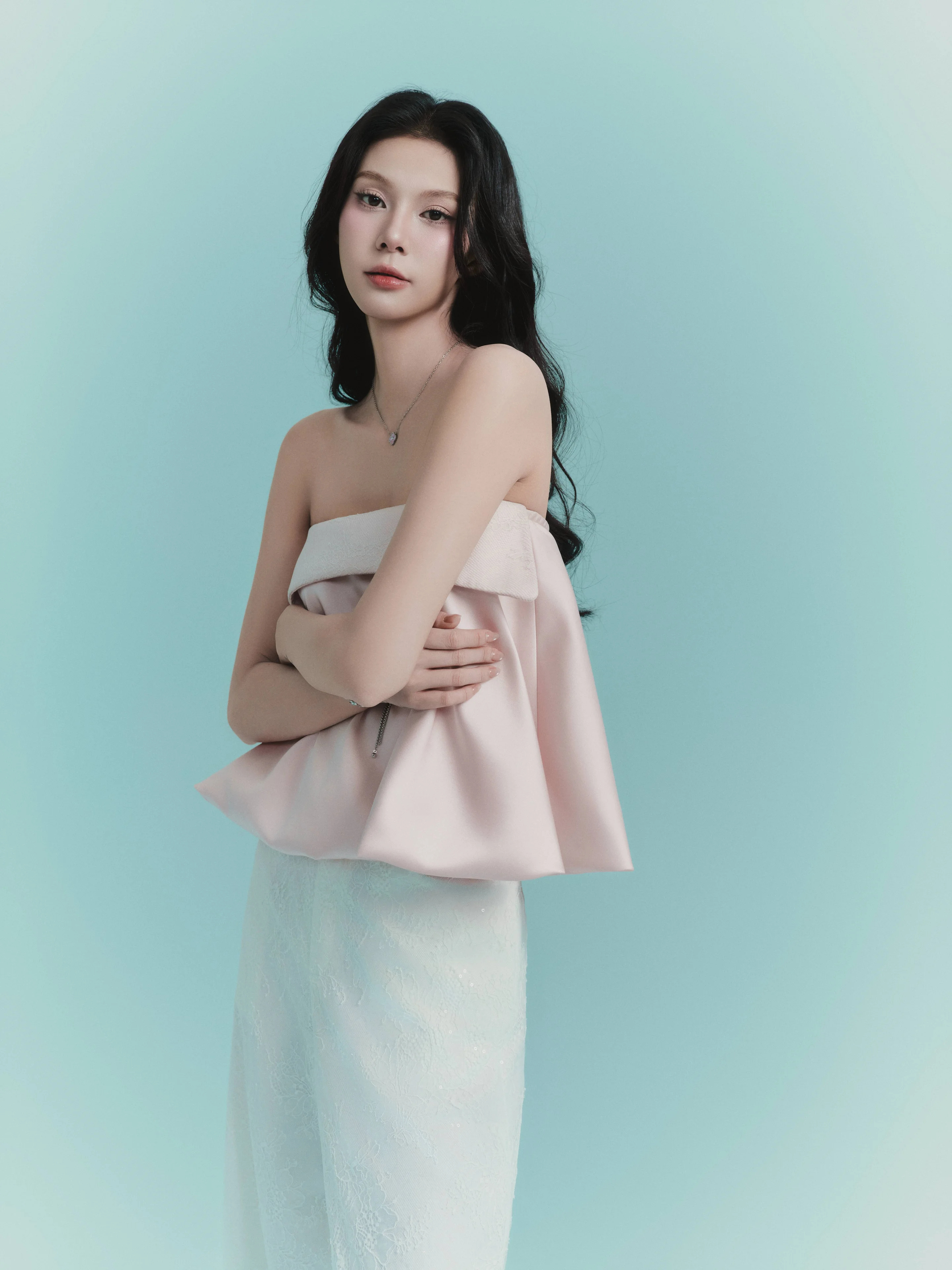 Áo bí hồng đáp ren Cecilia