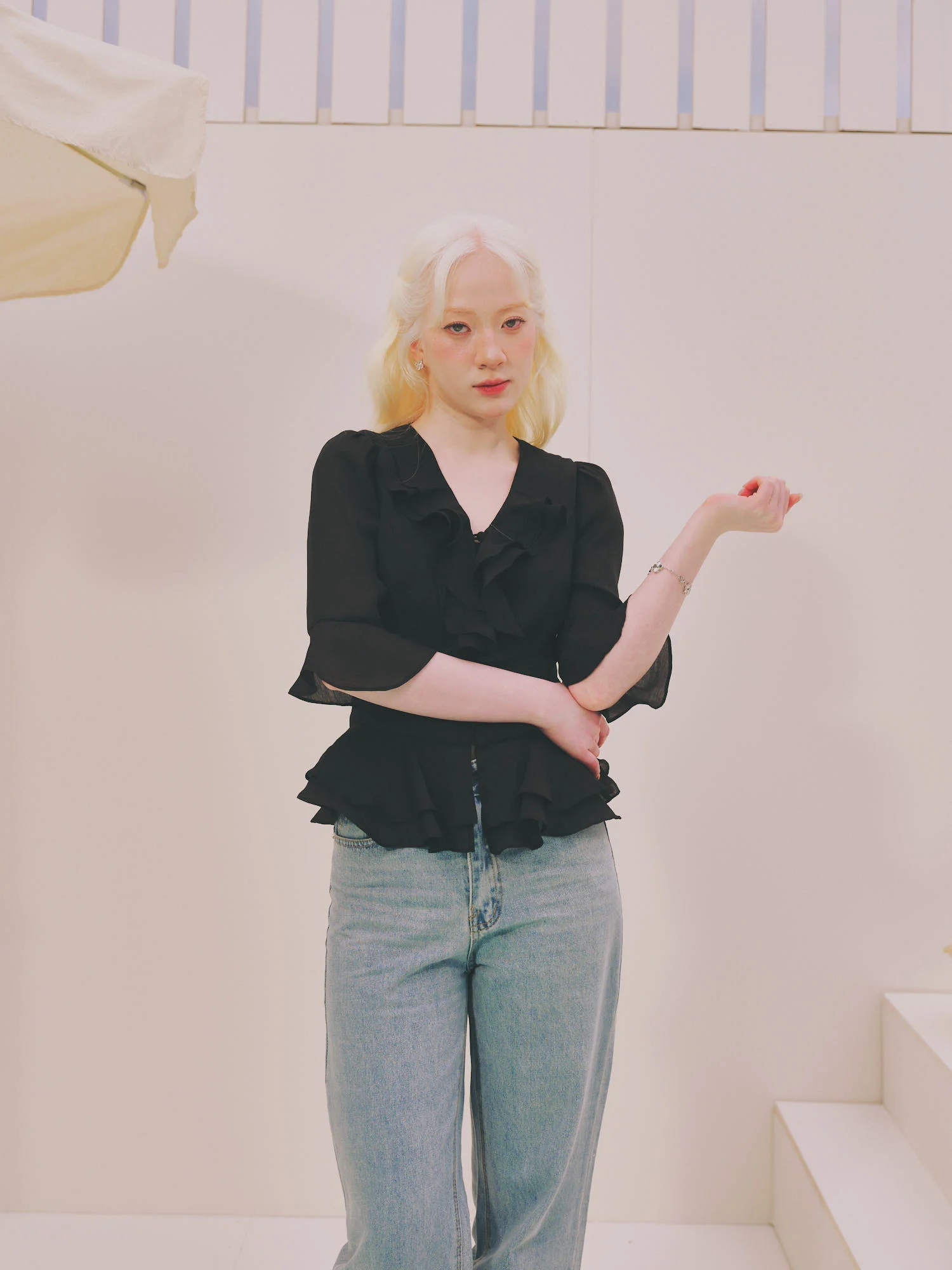 Áo sơ mi nữ tơ cổ tim bèo Fleur Top
