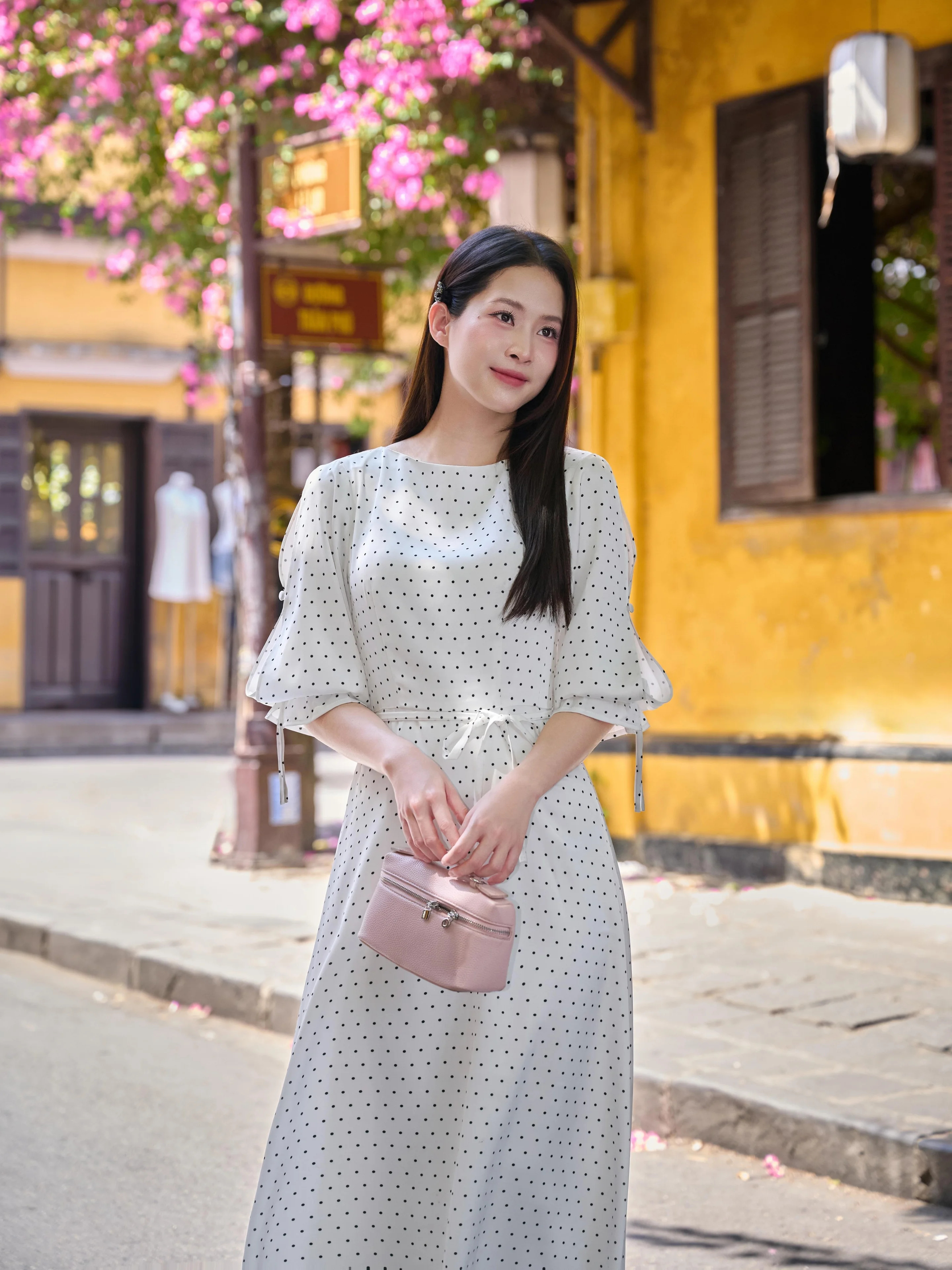 Váy liền thân lụa chấm bi dáng dài tay Clara Dress