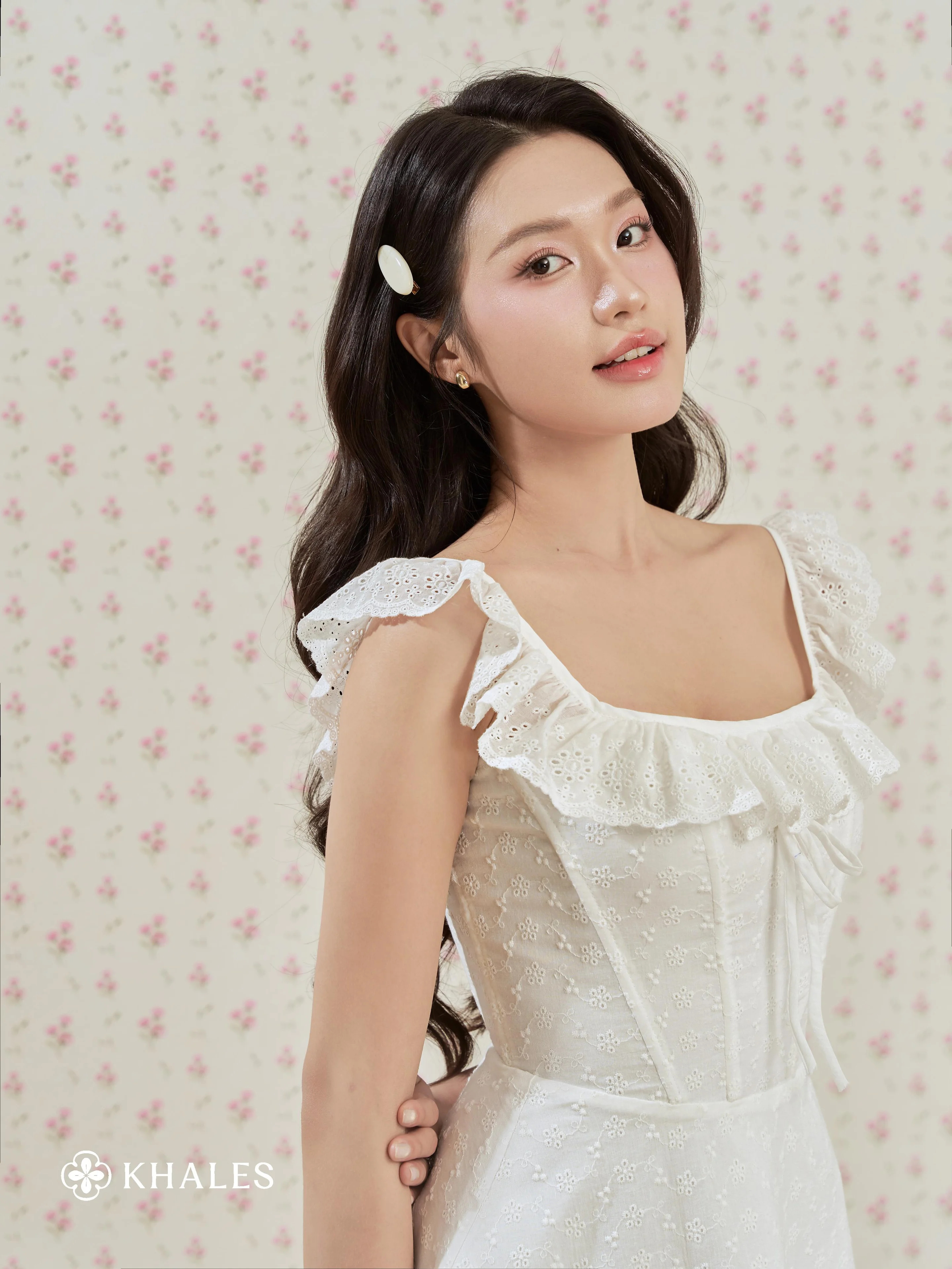 Váy liền thân vải thô thêu hoa nhí cổ vuông Cami Dress