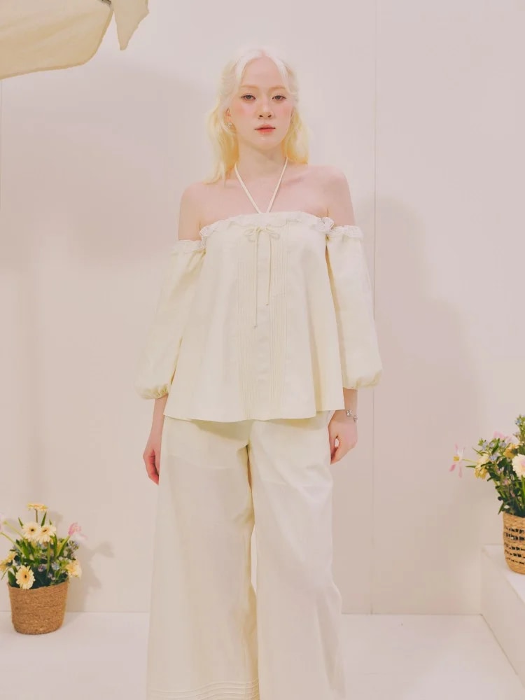 Áo kiểu nữ quây chun lưng phối ren Blush Top