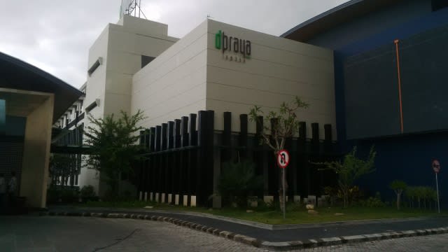 Tampak-depan-Hotel-DPraya