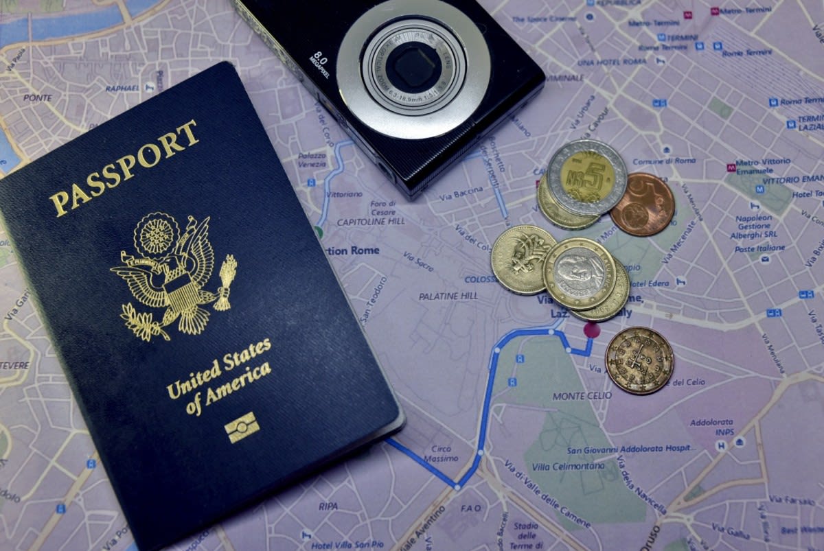 Tips Agar Tidak Kehabisan Uang Saat Traveling