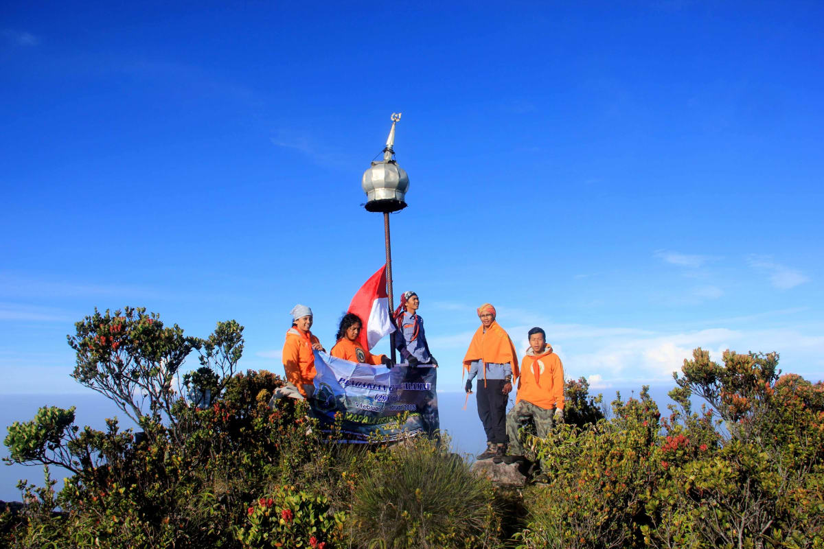 Gunung Talamau, Surga Telaga di Bumi Andalas