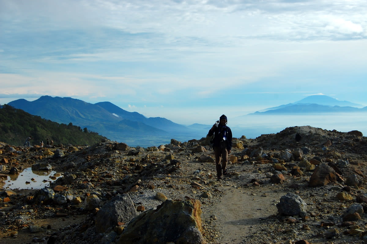 Cerita Foto dari Gunung Papandayan