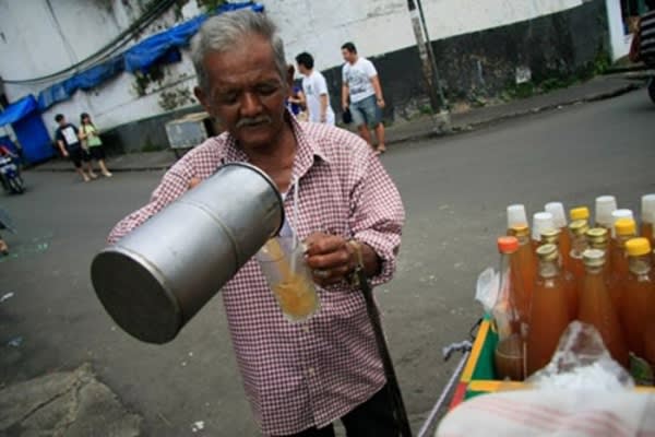 Bir Kocok Pak Acep, Sensasi Kuliner Kota Hujan yang Berbeda