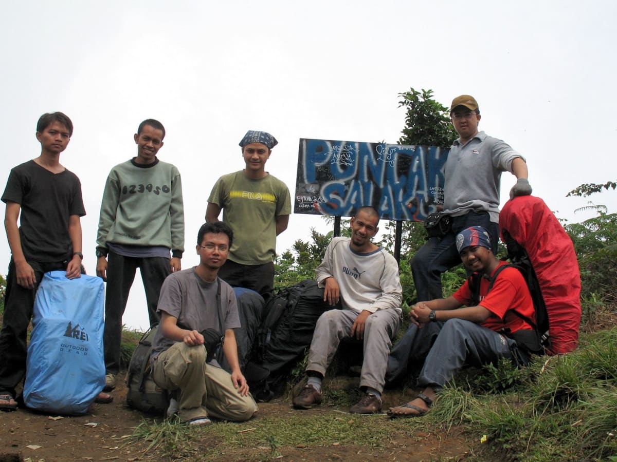 Menuju Puncak Salak