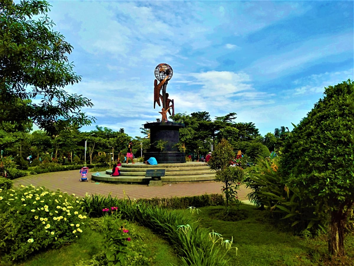 Monumen Konvensi Hak Anak di Taman Jayawijaya Surakarta