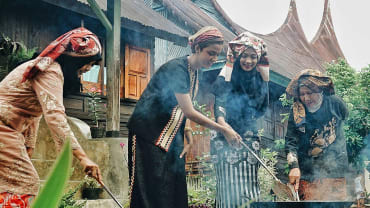 Jangan Lupa Coba 10 Makanan Ini Saat Traveling Ke Sumatera Barat