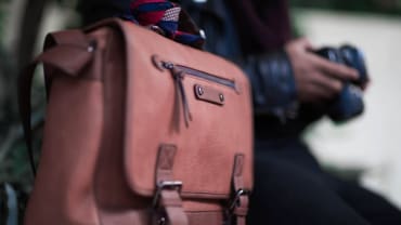 6 Jenis Tas Yang Bisa Digunakan untuk Traveling