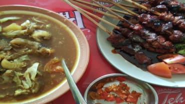 Menikmati Tongseng Otak Kambing di Warung Sate Legendaris Pak Amat Semarang