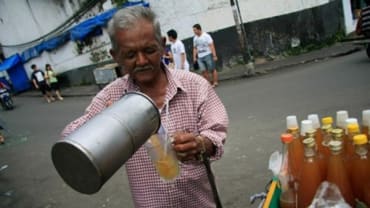 Bir Kocok Pak Acep, Sensasi Kuliner Kota Hujan yang Berbeda