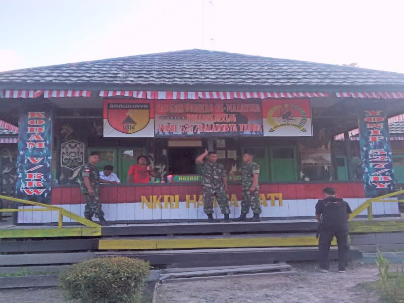 Markas utama pos TNI penjaga perbatasan di Kalimantan Utara