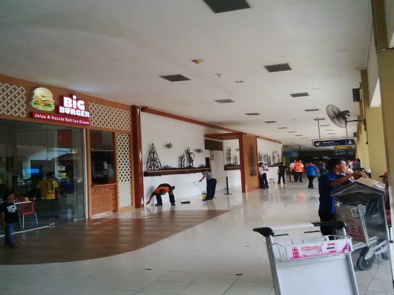 Selasar atau lorong Adisutjipto Airport, Sleman