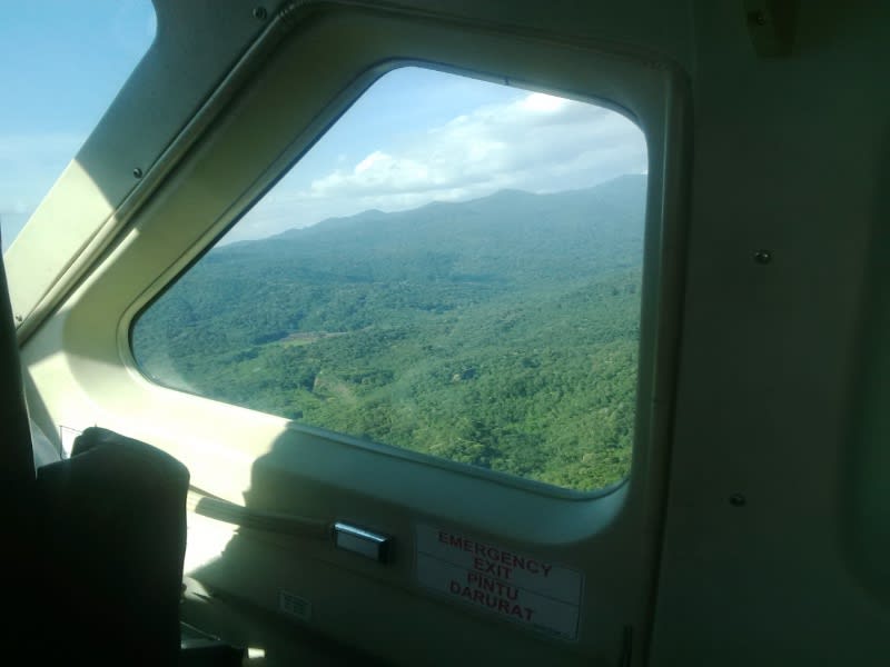 Pemandangan dari jendela pesawat