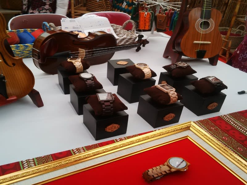 Jam kayu made in Kulon Progo