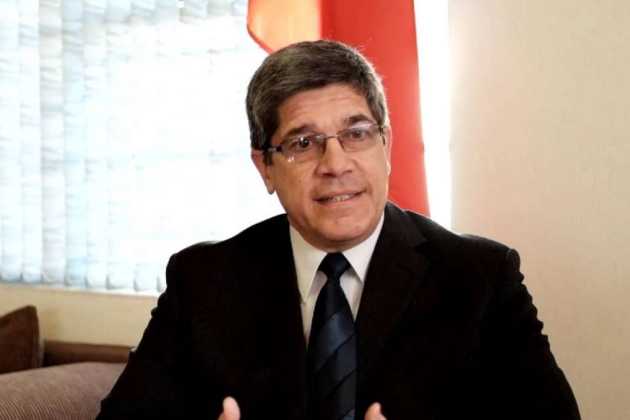 Carlos Fernandez de Cossio Carlos Fernandez de Cossio