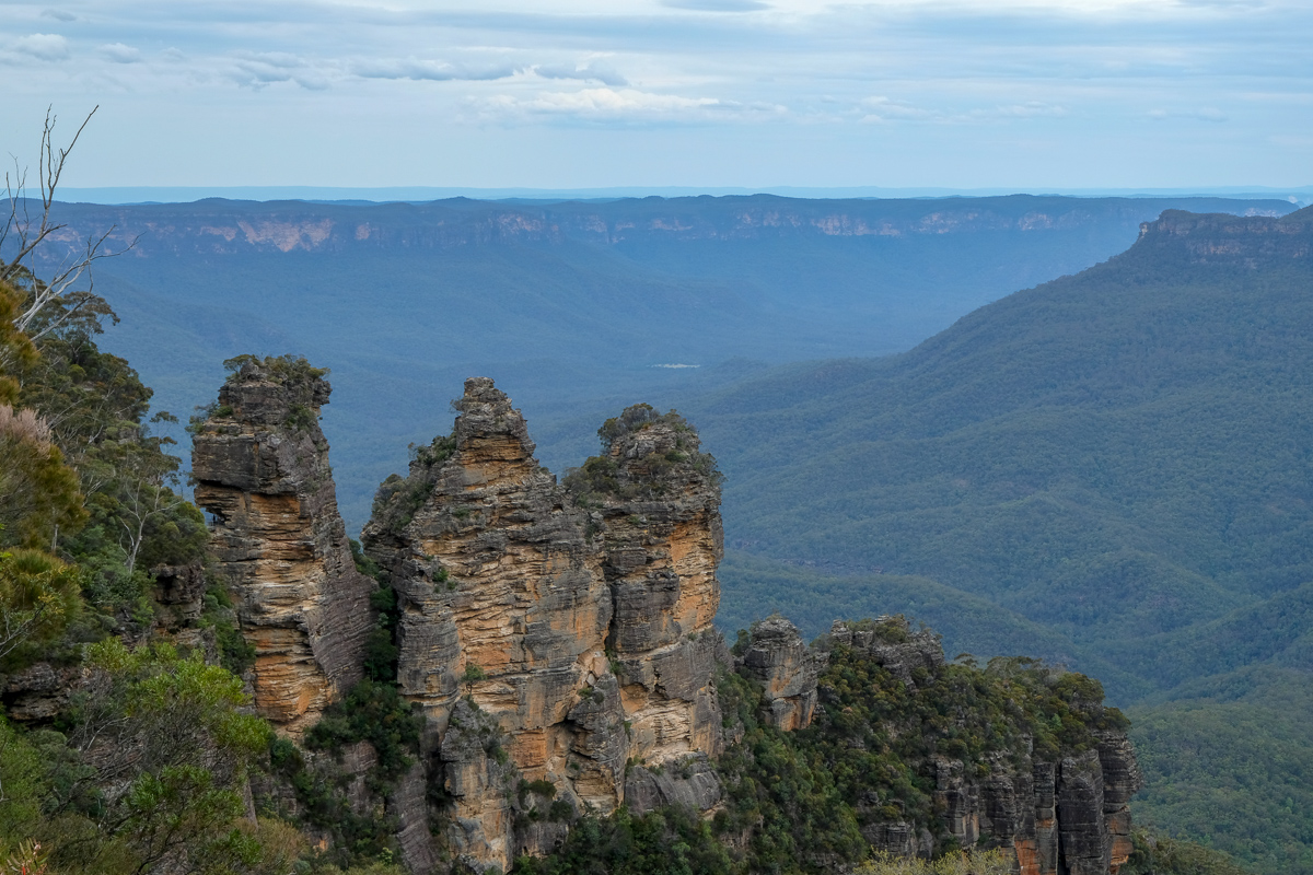 Iconic Three Sisters rock formation in Blue Mountains
