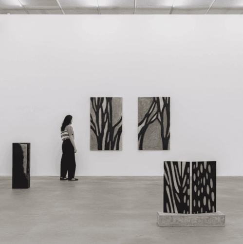 Exposição “ENTRE RAÍZES E RUÍNAS” de Marina Hachem