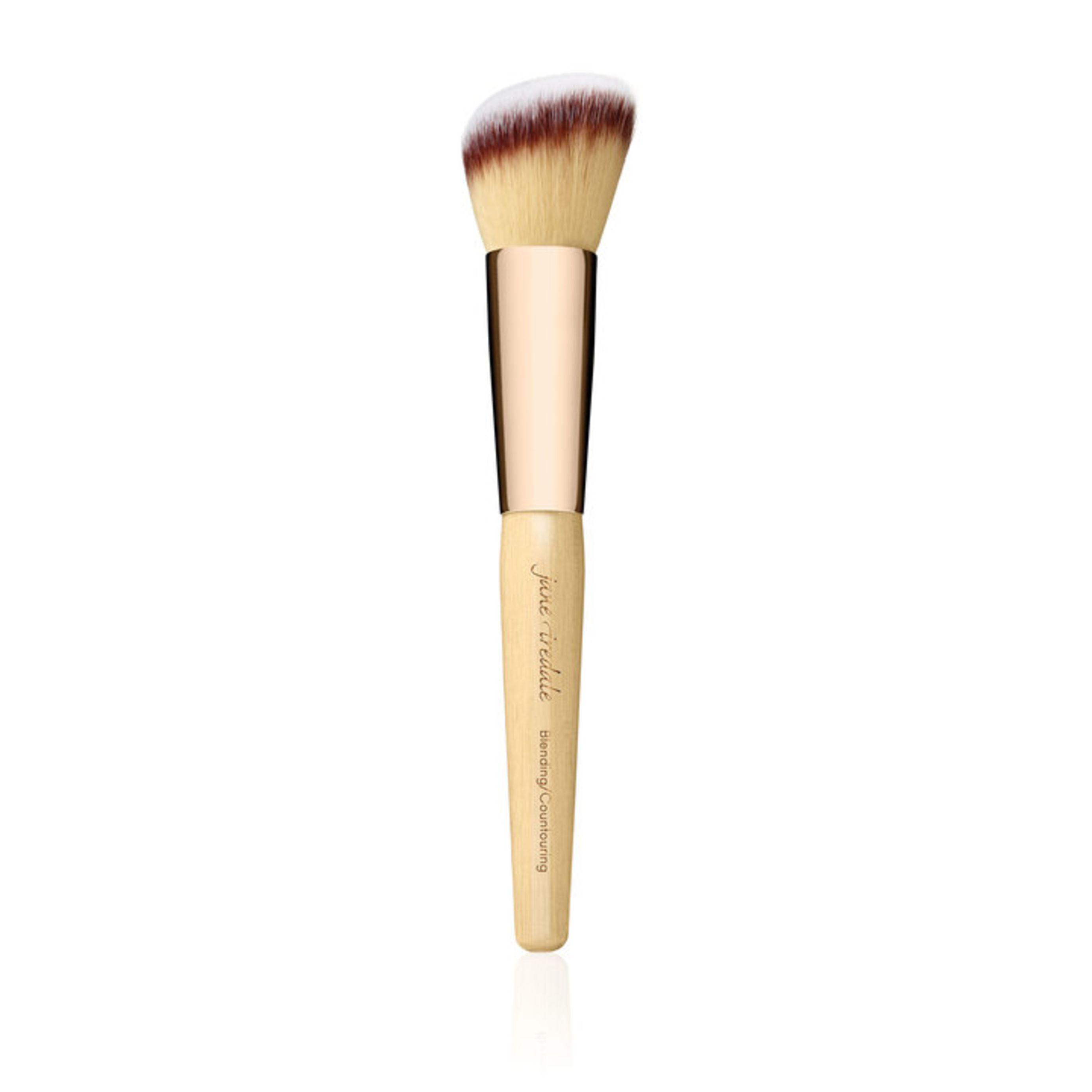 blending contour makeup brush