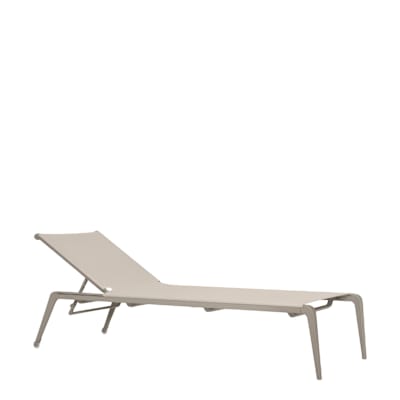 USHUAIA STACKABLE MESH CHAISE LOUNGE WITH WHEELS