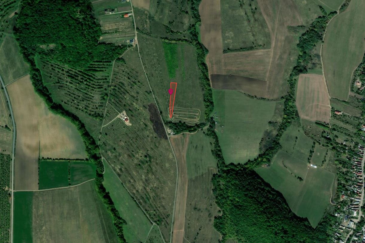 Predám slnečný pozemok v lokalite Červená Voda