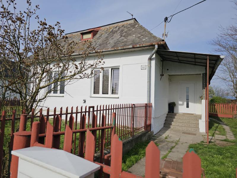 Predám obrovský dom v lokalite Hažín