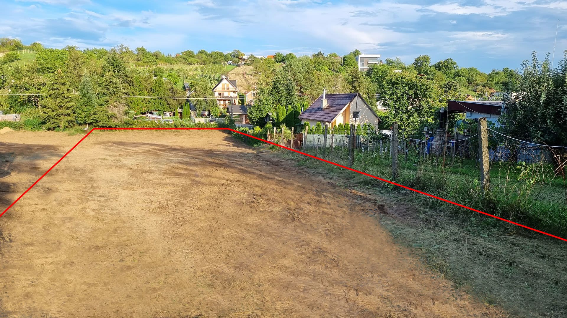 Predám slnečný pozemok v lokalite Levice