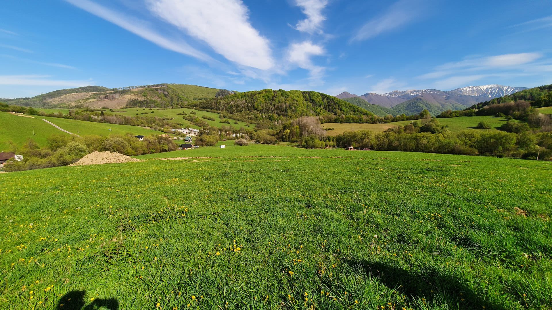 Našli sme pozemok - výborné, výhodné služby_manželia Filip a Terézia ušetrili 2800 eur - neplatili províziu maklérovi.