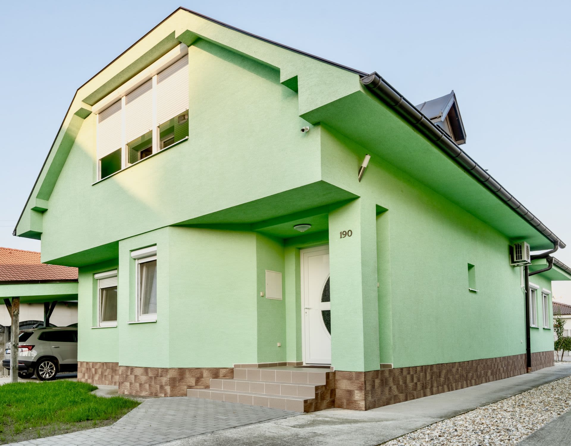 Predám obrovský dom v lokalite Padáň