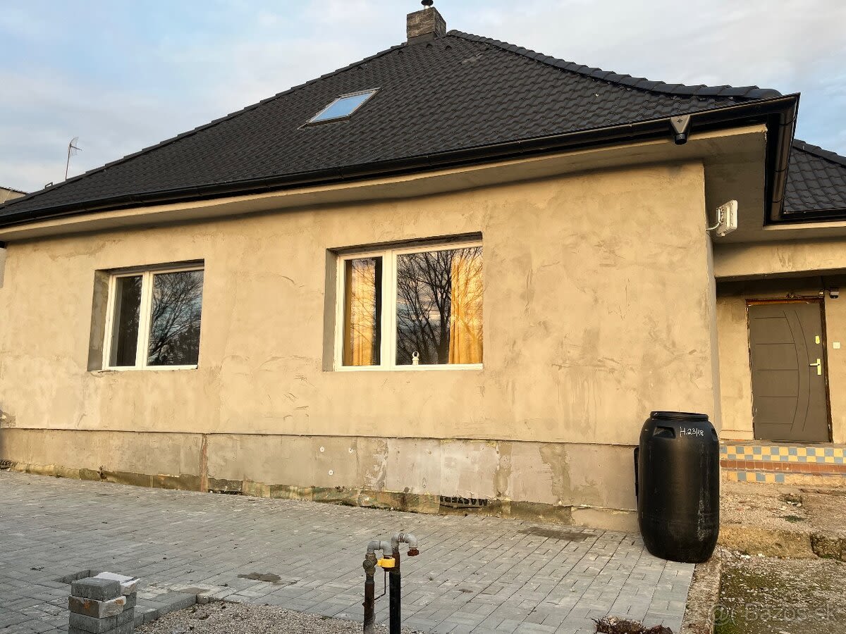 Predám slnečný dom v lokalite Veľké Zálužie
