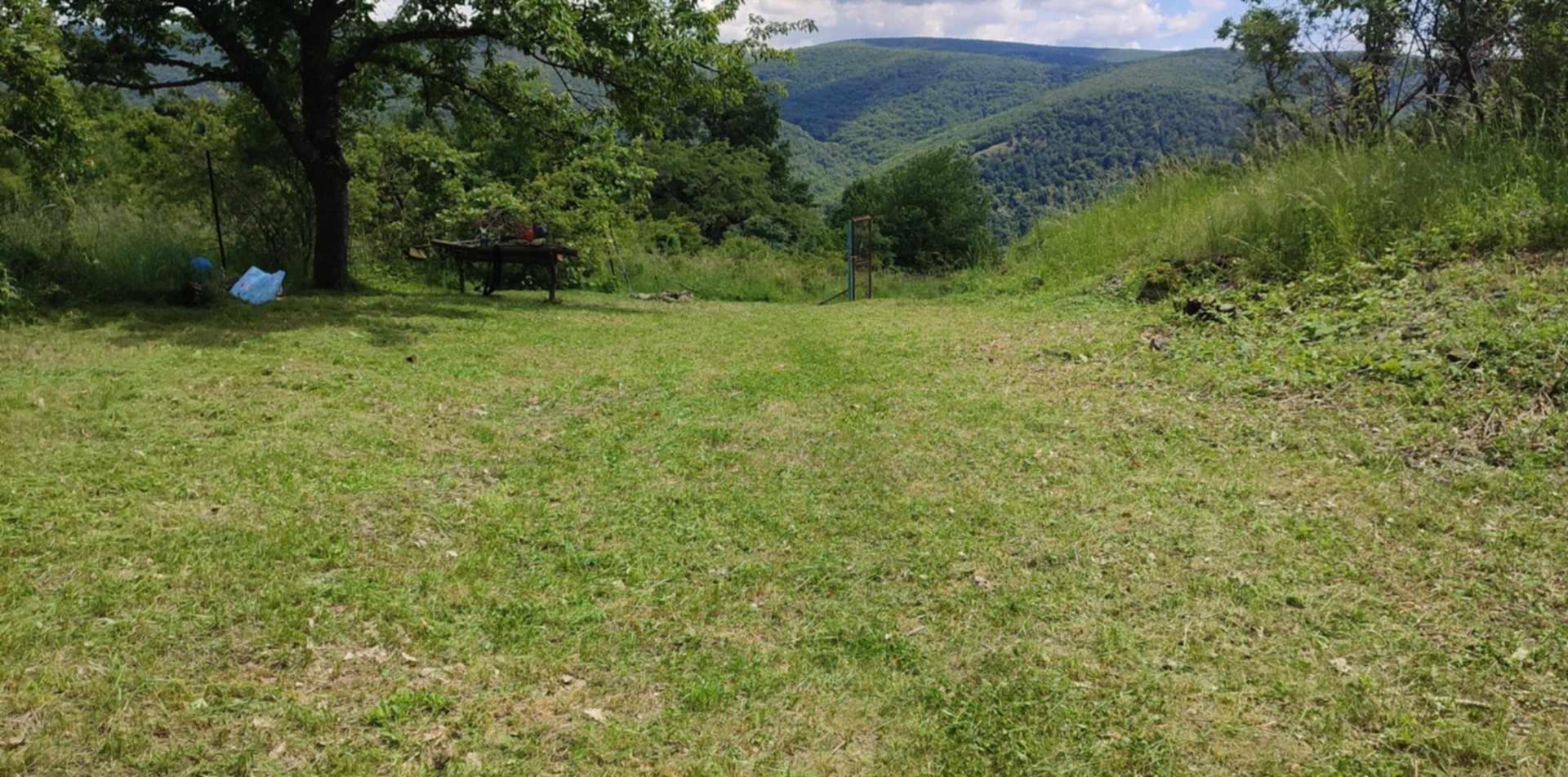 Predám úžasný pozemok v lokalite Hronský Beňadik