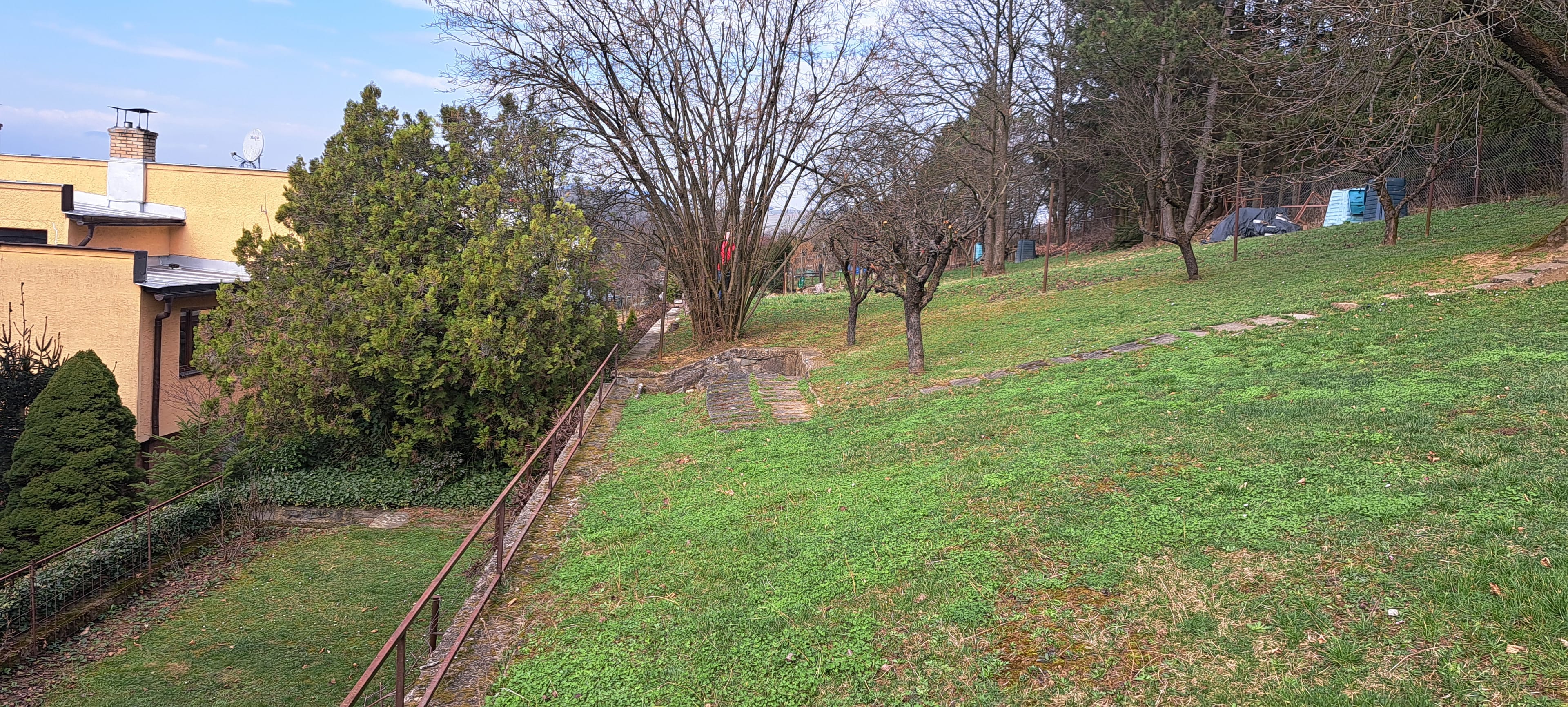 Predám slnečný pozemok v lokalite Vranov nad Topľou