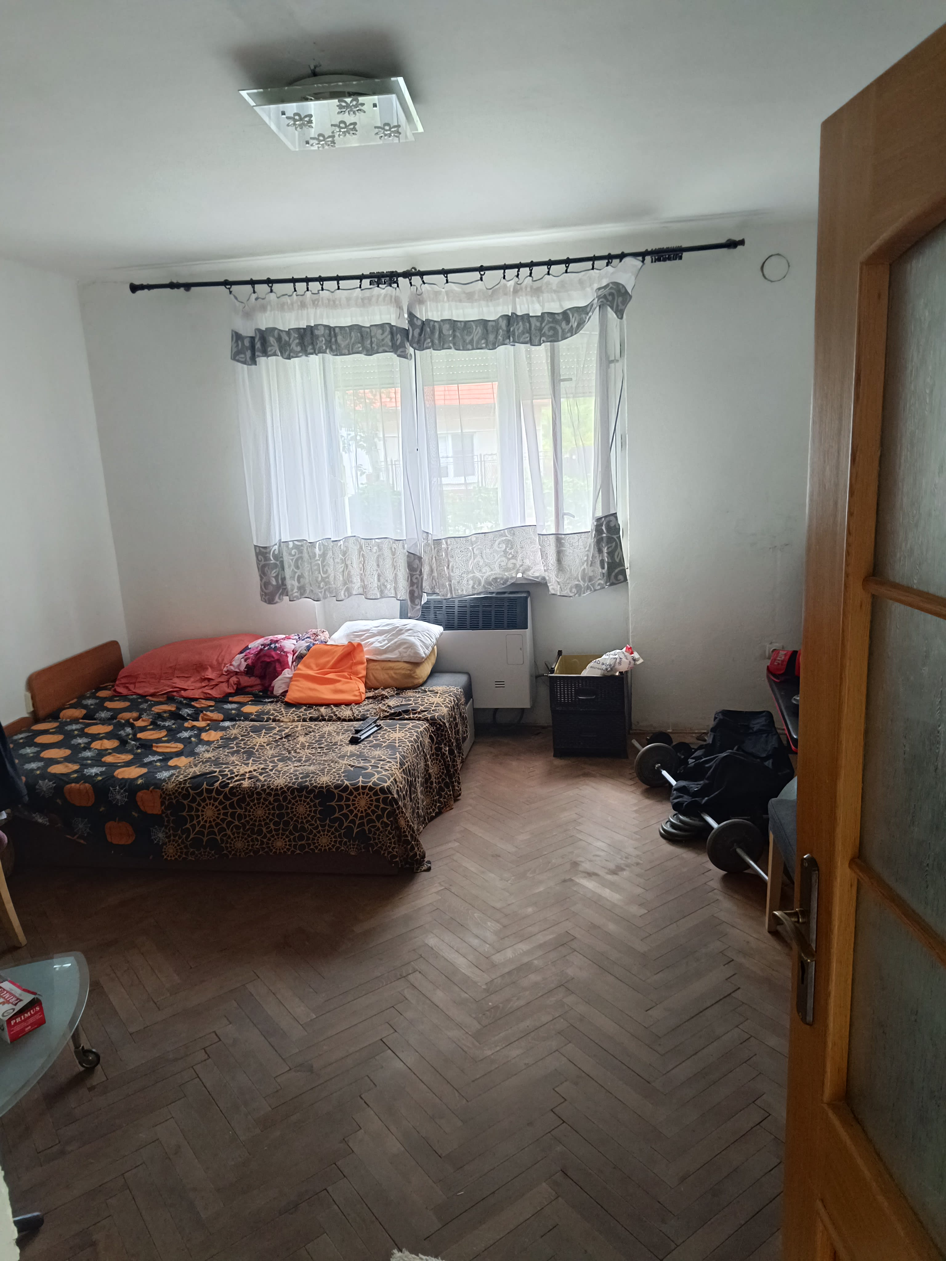 Predám slnečný dom v lokalite Semerovo