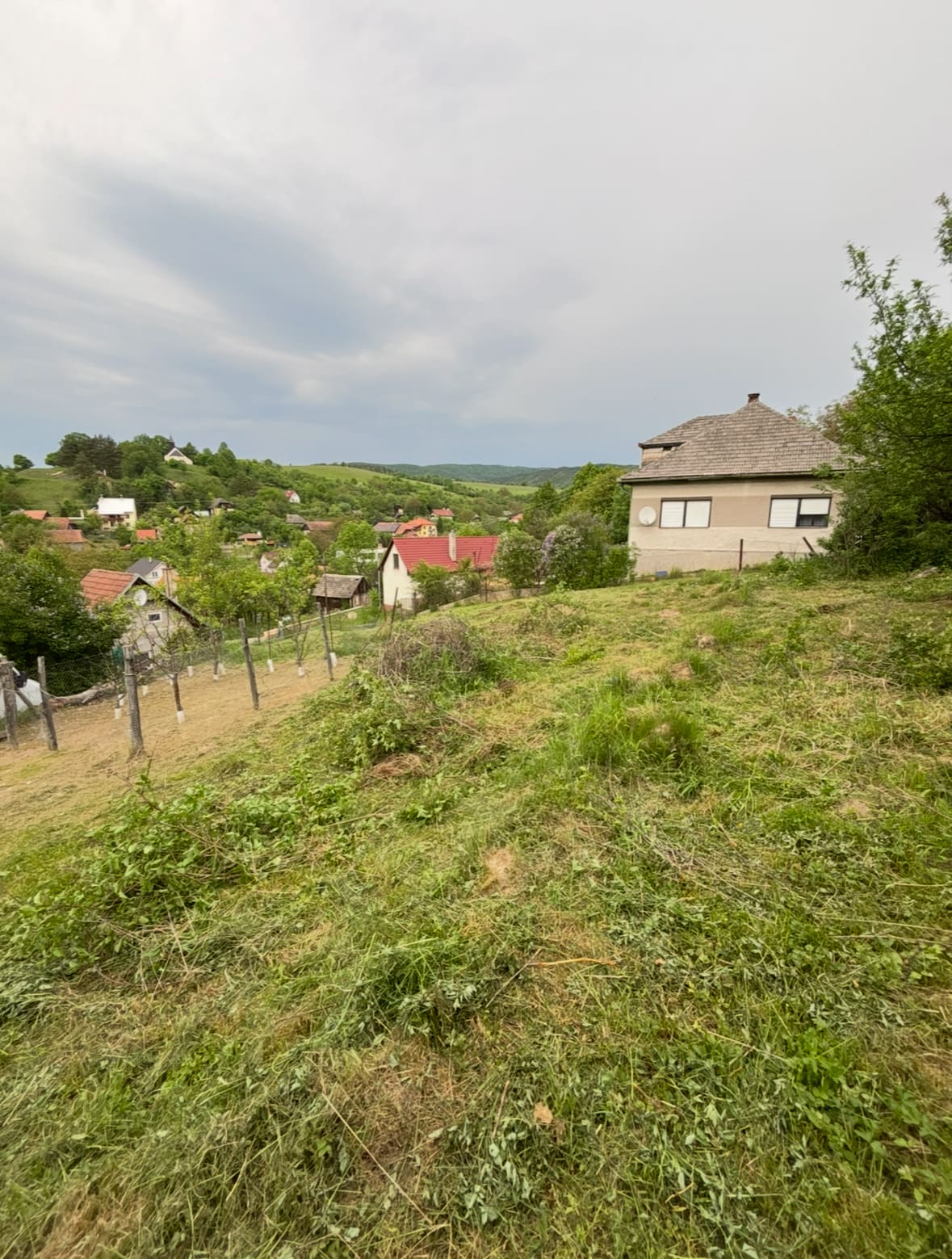 Predám slnečný pozemok v lokalite Kšinná