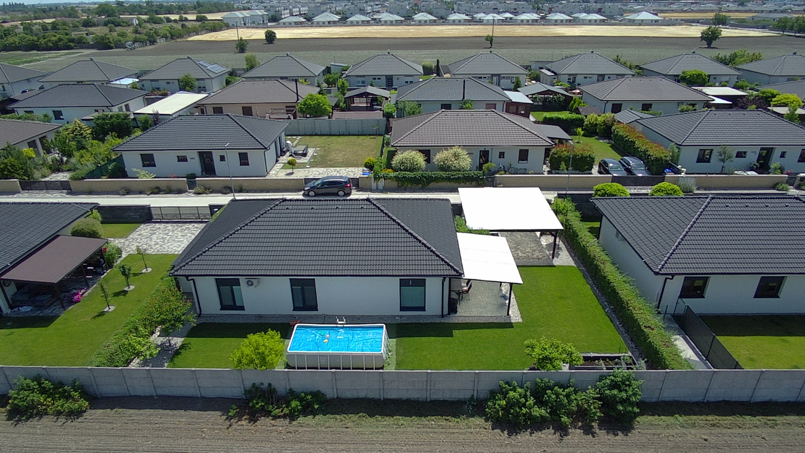 Predám slnečný dom v lokalite Hviezdoslavov