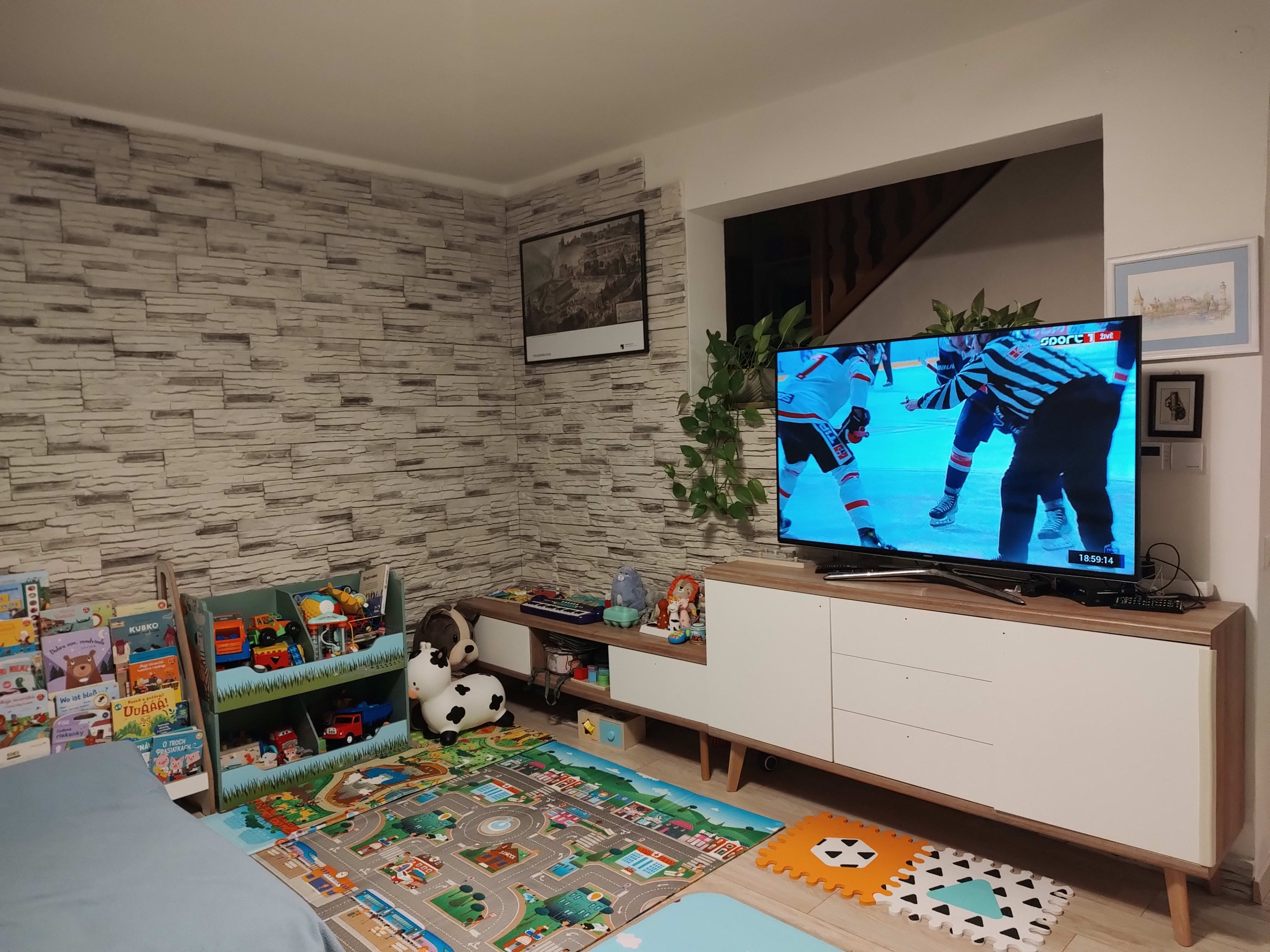 Predám Veľký dom v lokalite Mojmírovce