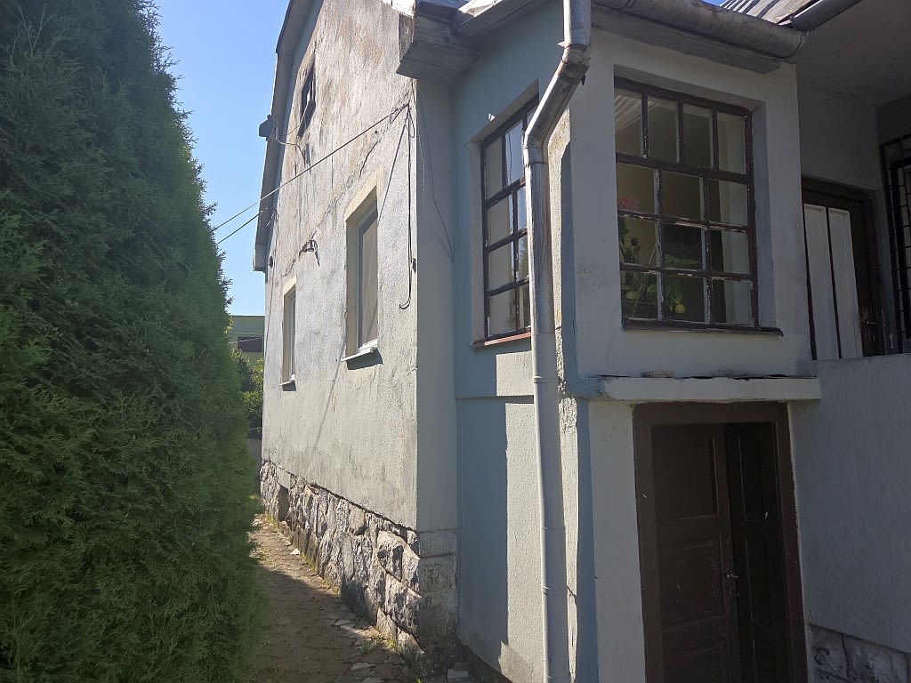 Predám Starší zachovalý dom v lokalite Nižný Hrabovec
