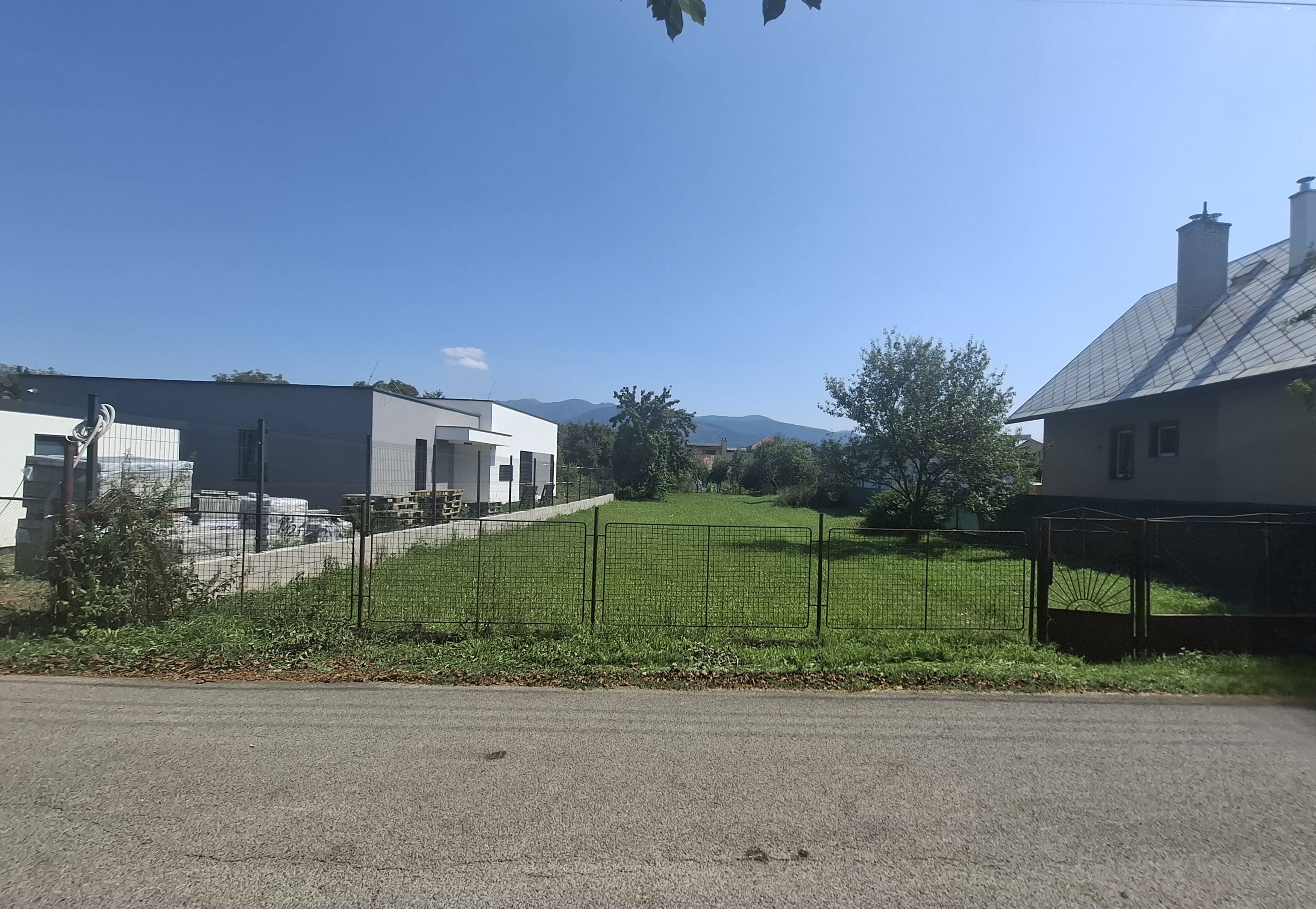 Predám slnečný pozemok v lokalite Gbeľany