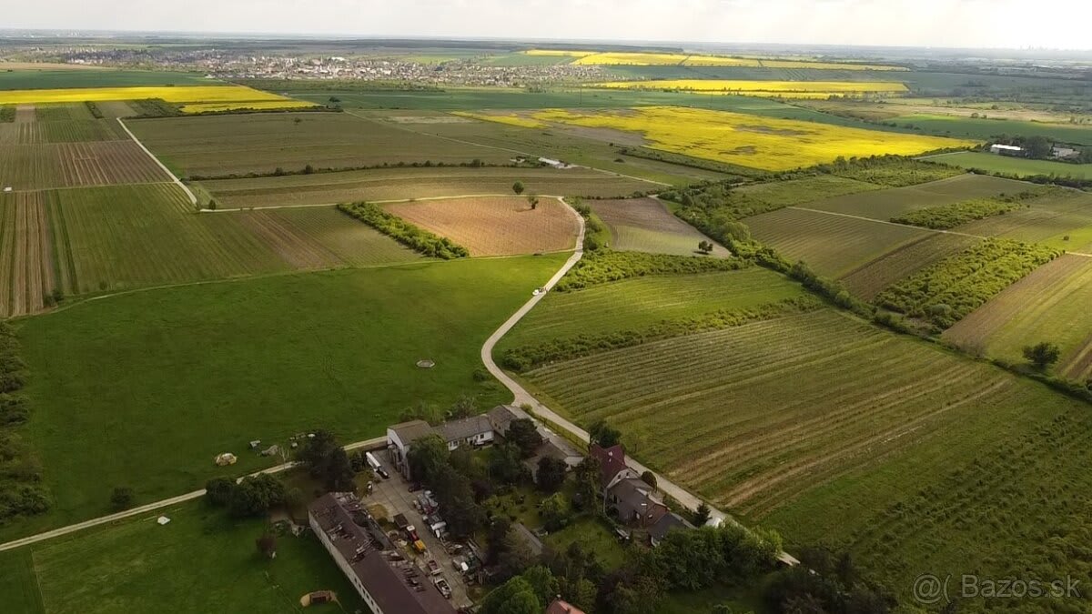 Predám slnečný pozemok v lokalite Modra