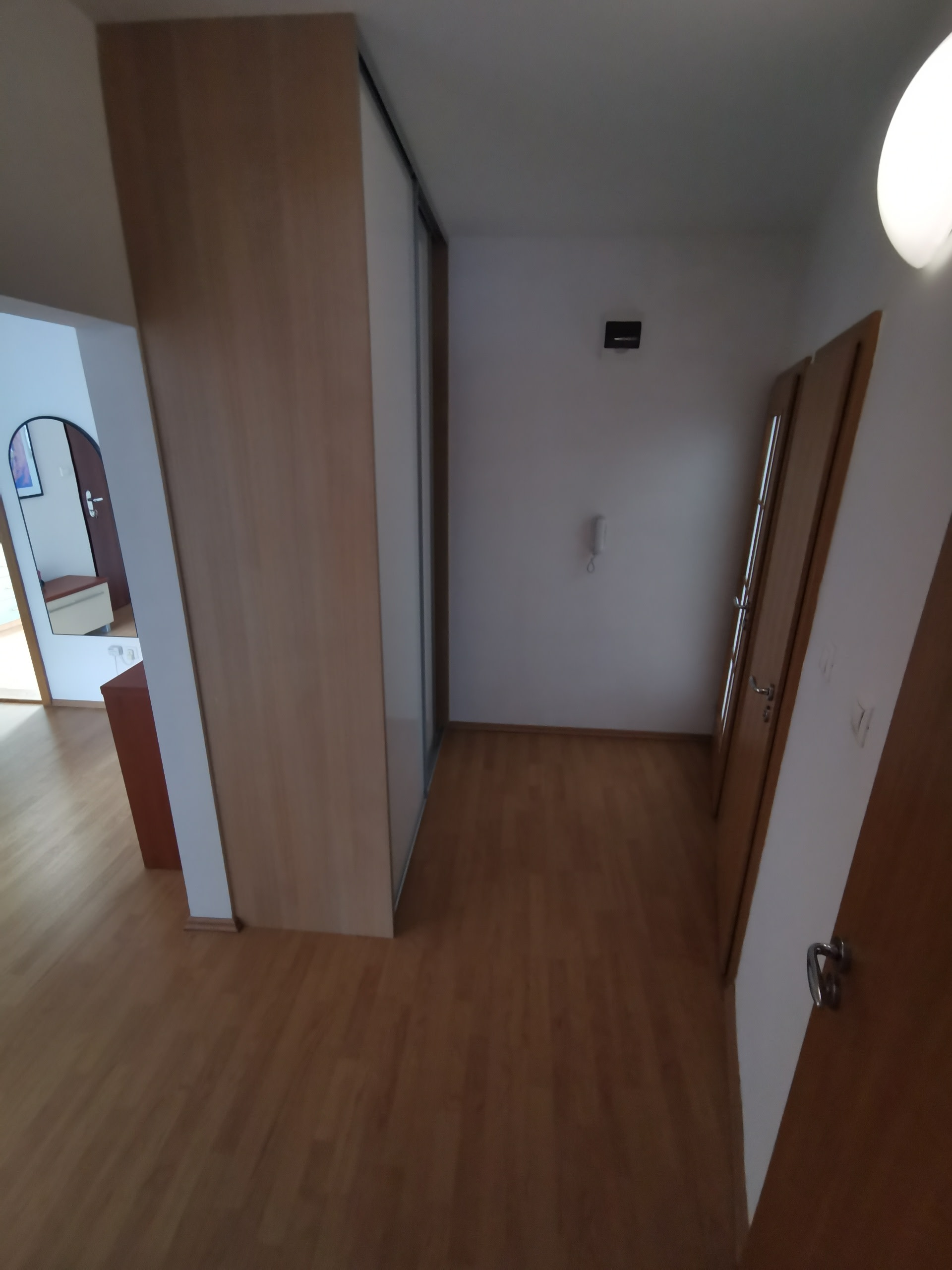 Prenajmem Priestranný byt v lokalite Karlova Ves