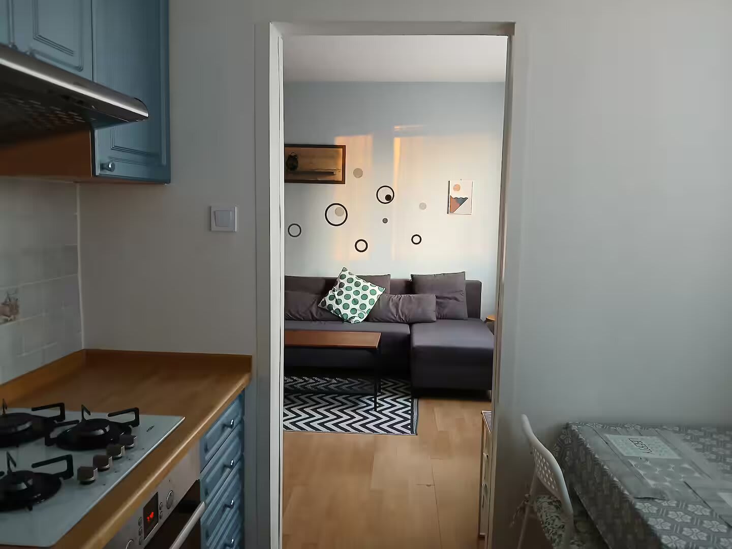 Predám  Štartovací  byt v lokalite Karlova Ves