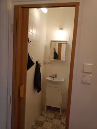 Predám  Štartovací  byt v lokalite Karlova Ves